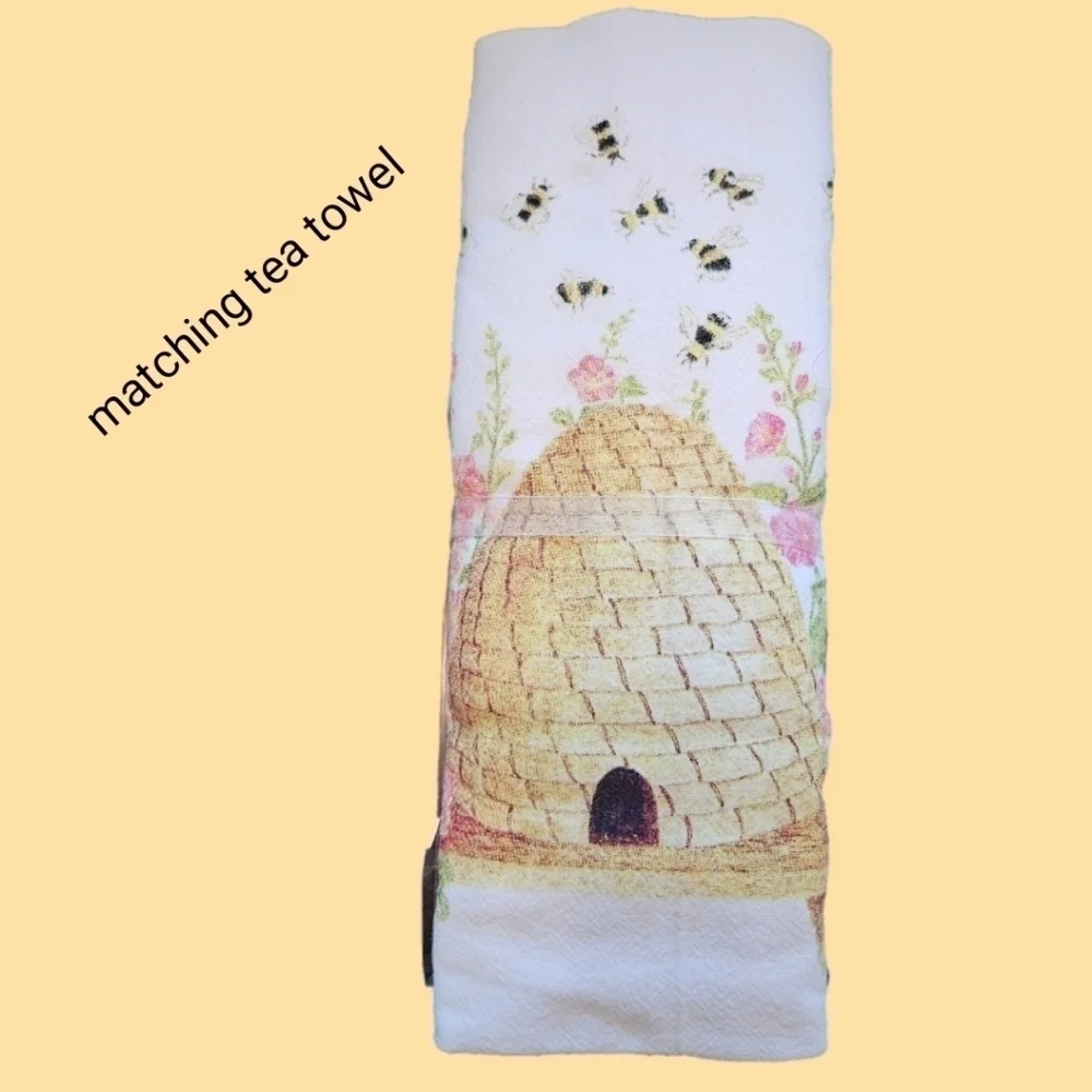 Alice's Cottage 4 Piece Gift Set Towel, Note Pad, Pen, & Canvas Bag NWT Bee Skep
